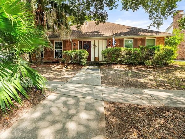 5220 MACARTHUR Boulevard, New Orleans, LA 70131