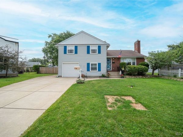 16 Brookville Court , Tonawanda, NY 14150