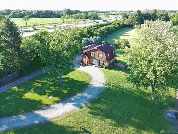 865 W Geiserman Road, Piqua, OH 45356