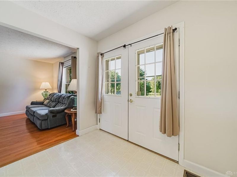865 W Geiserman Road, Piqua, OH 45356 Photo 5