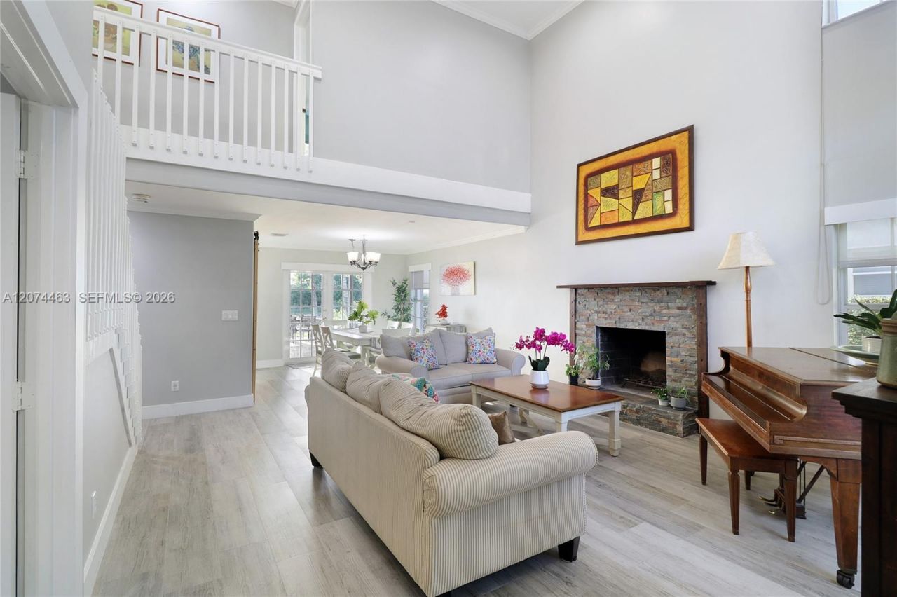 1108 NW 180th Ave, Pembroke Pines, FL 33029 Photo