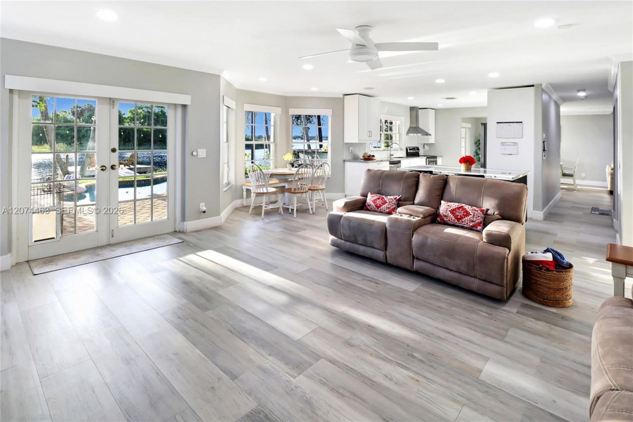 1108 NW 180th Ave, Pembroke Pines, FL 33029 Photo