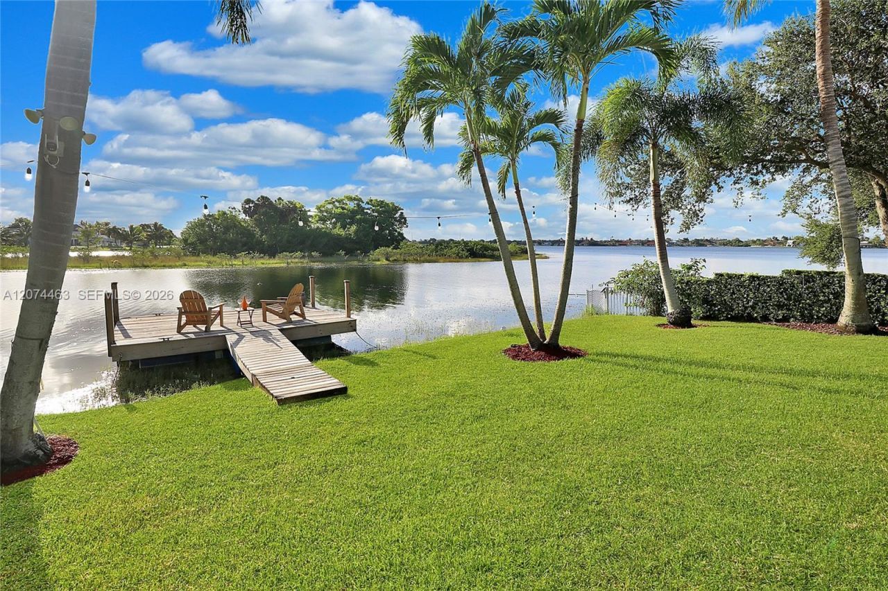 1108 NW 180th Ave, Pembroke Pines, FL 33029 Photo