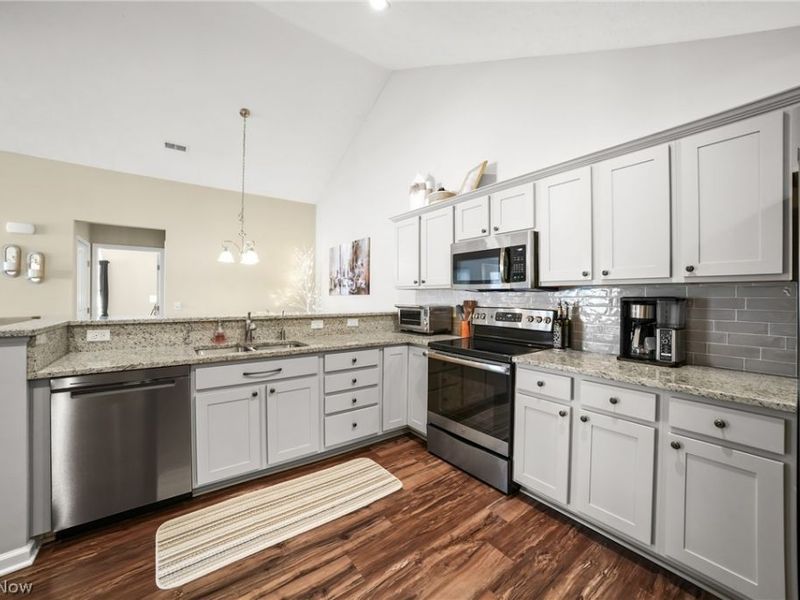 1942 Woods Drive, Streetsboro, OH 44241 Photo 15