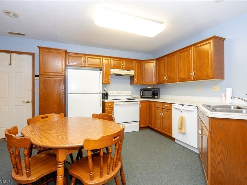 3098 Bayberry Cove, Wooster, OH 44691 Photo 7