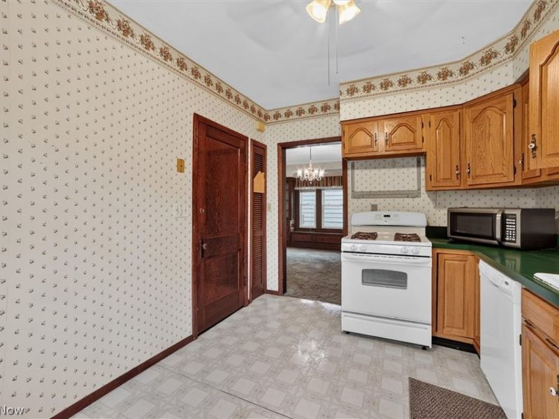 4916 E 90th Street , Garfield Heights, OH 44125 Photo 15