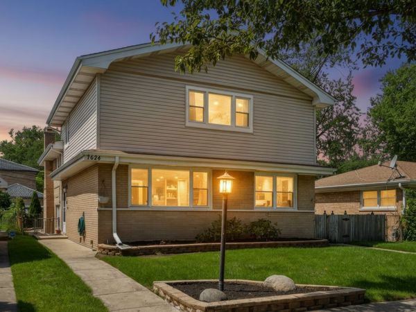 7624 Kilbourn Avenue , Skokie, IL 60076