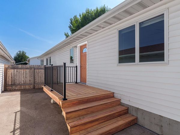 2017 32nd Avenue S, Fargo, ND 58103