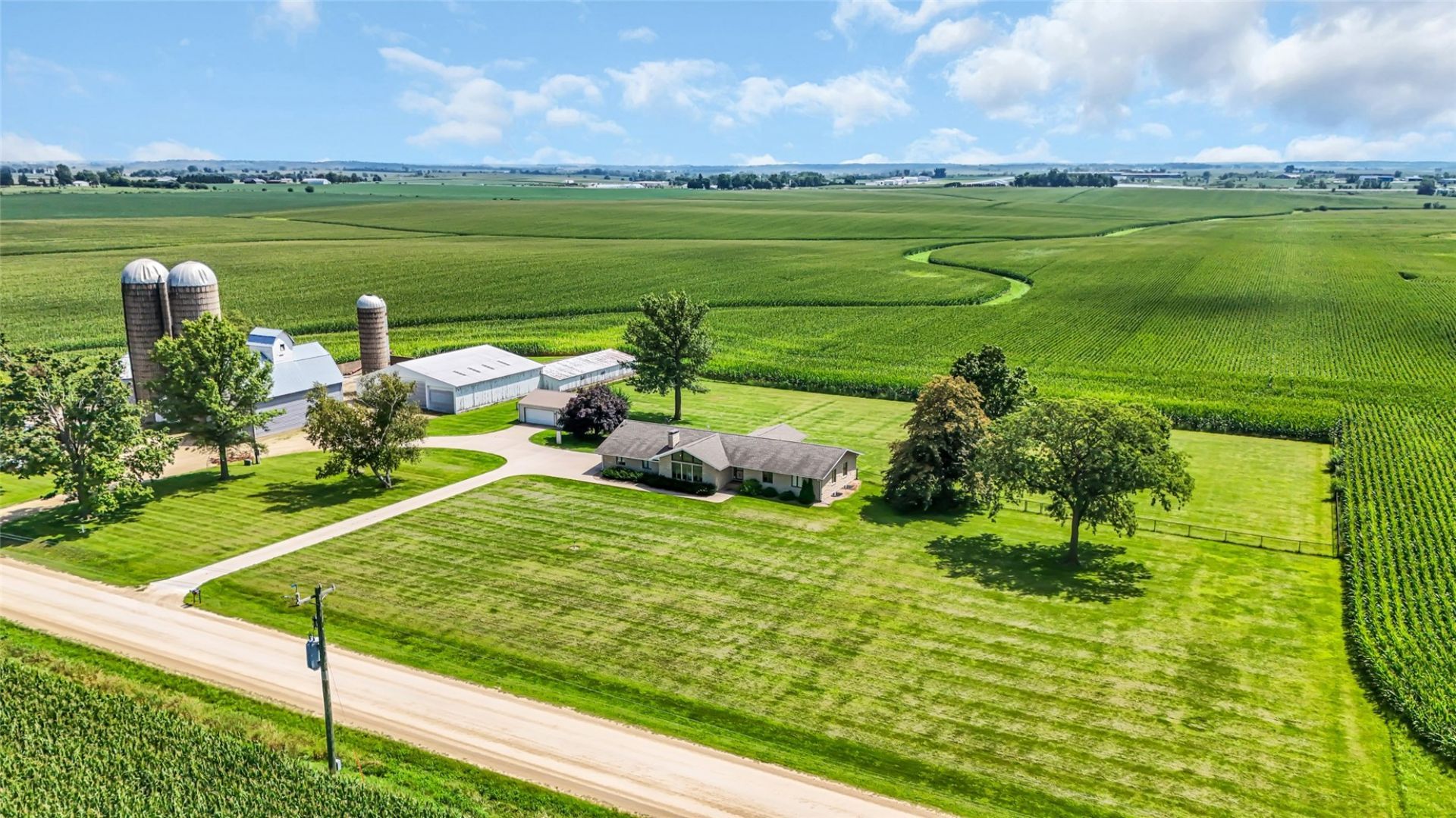 1766 Fernow Road, Marion, IA 52302 Main Photo