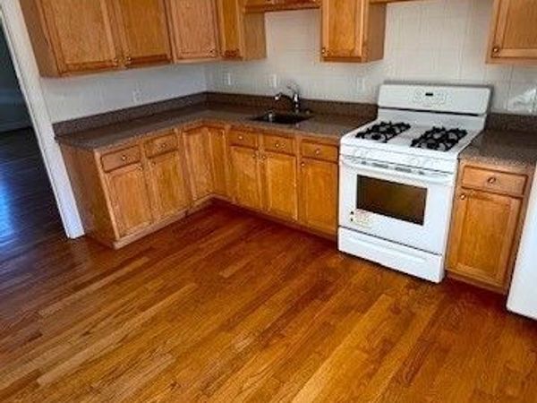 902 Furnace Brooke Pkw, Unit 1L, Quincy, MA 02169