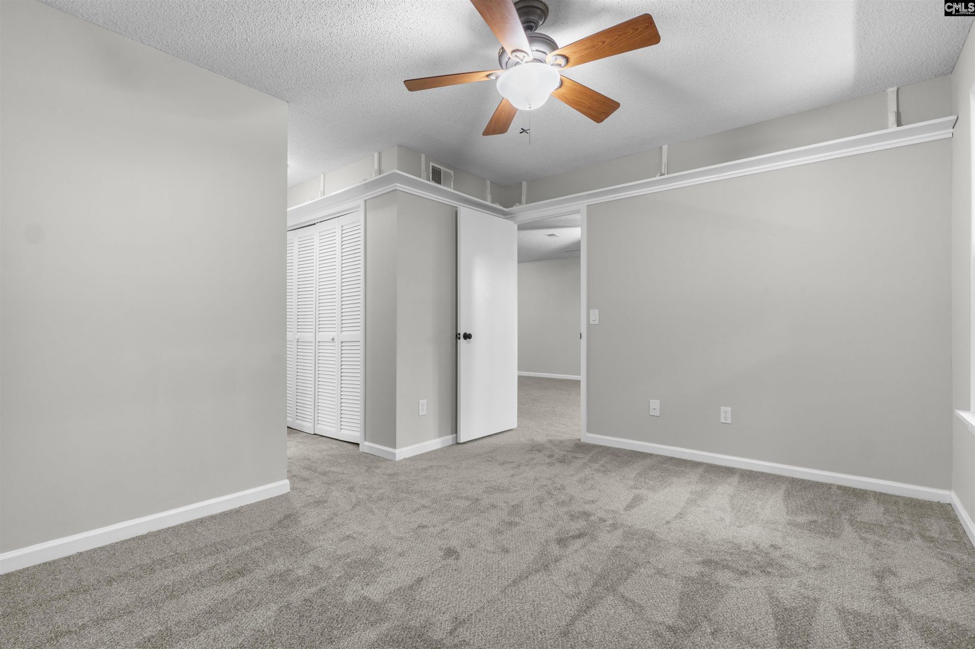 625 Edgewater Lane Photo 19