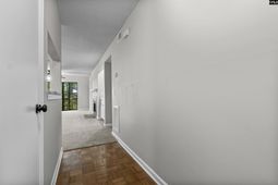 625 Edgewater Lane photo 4