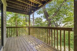 625 Edgewater Lane photo 4