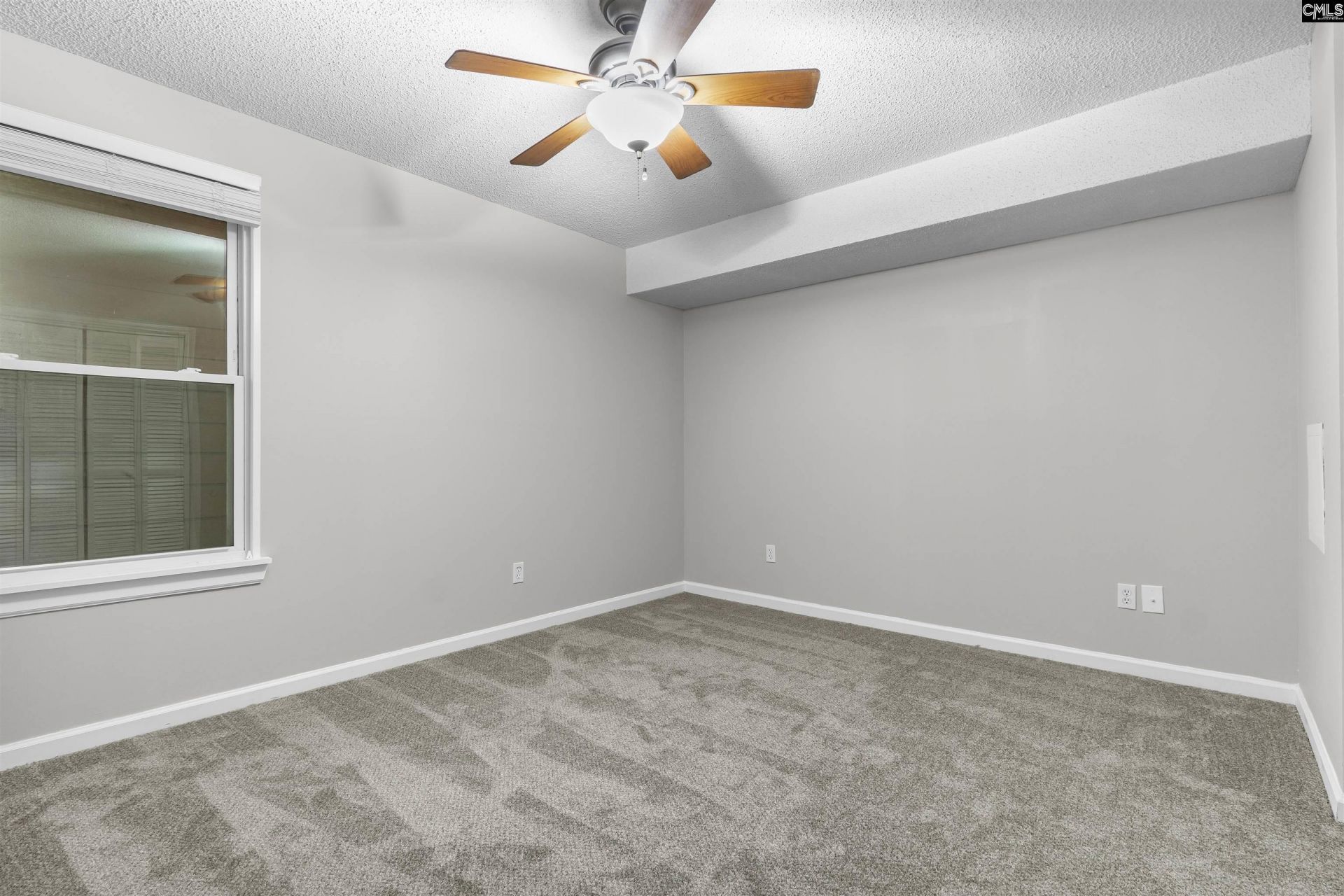 625 Edgewater Lane Photo 22