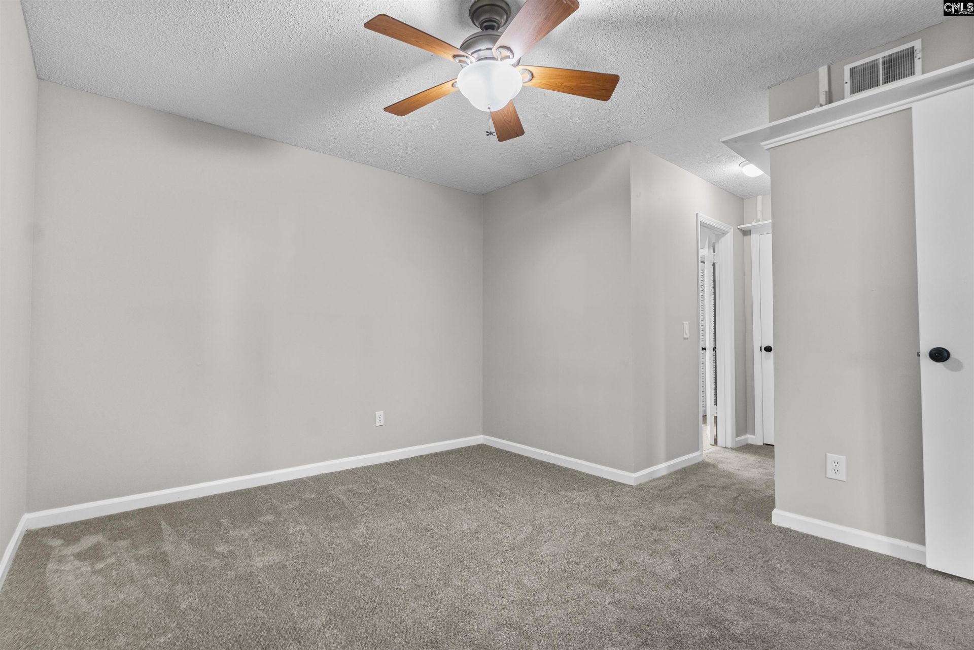 625 Edgewater Lane Photo 23