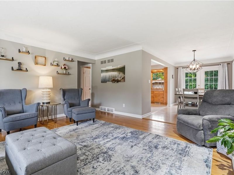 7068 Middlebrook Boulevard , Middleburg Heights, OH 44130 Photo 13