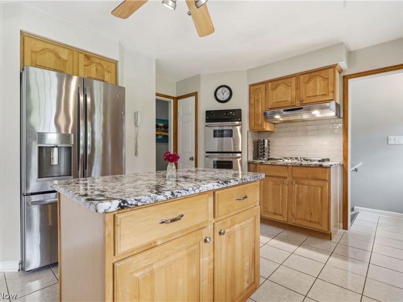 7068 Middlebrook Boulevard , Middleburg Heights, OH 44130 Photo 19