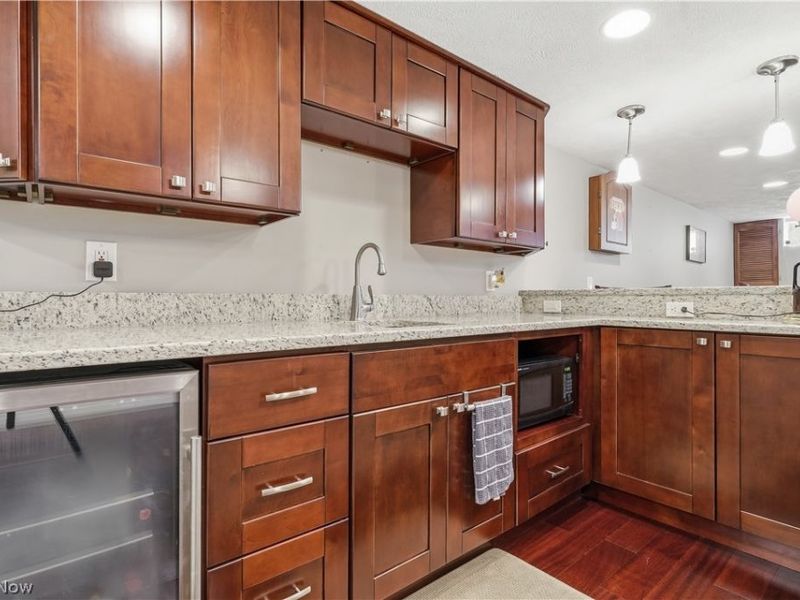7068 Middlebrook Boulevard , Middleburg Heights, OH 44130 Photo 30