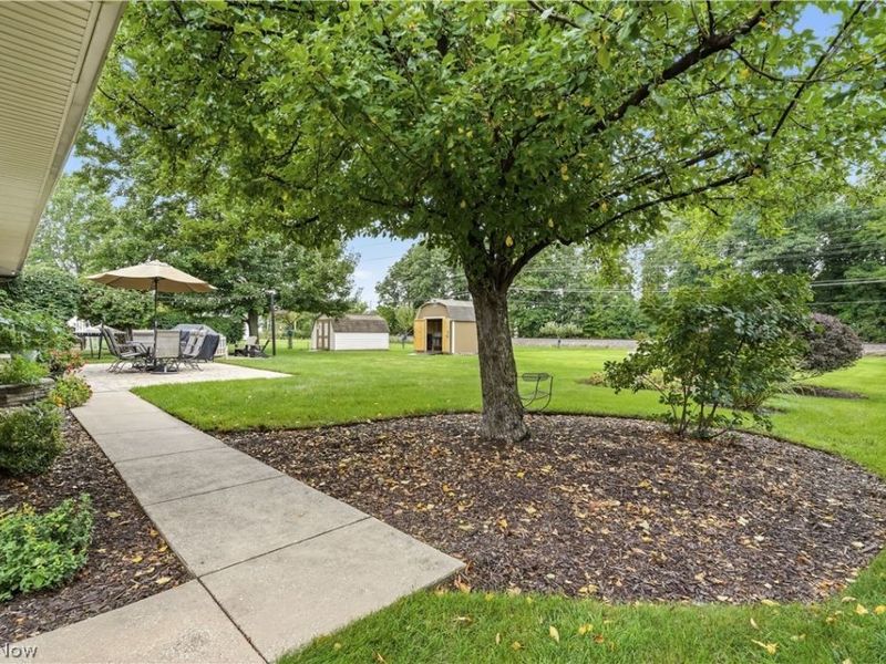 7068 Middlebrook Boulevard , Middleburg Heights, OH 44130 Photo 4
