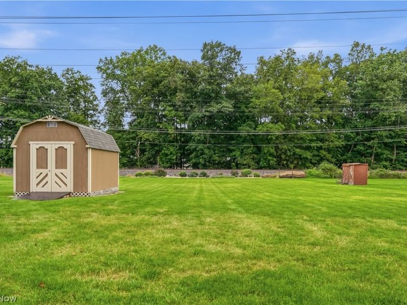 7068 Middlebrook Boulevard , Middleburg Heights, OH 44130 Photo 43