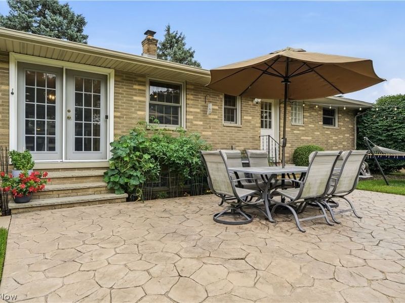 7068 Middlebrook Boulevard , Middleburg Heights, OH 44130 Photo 6