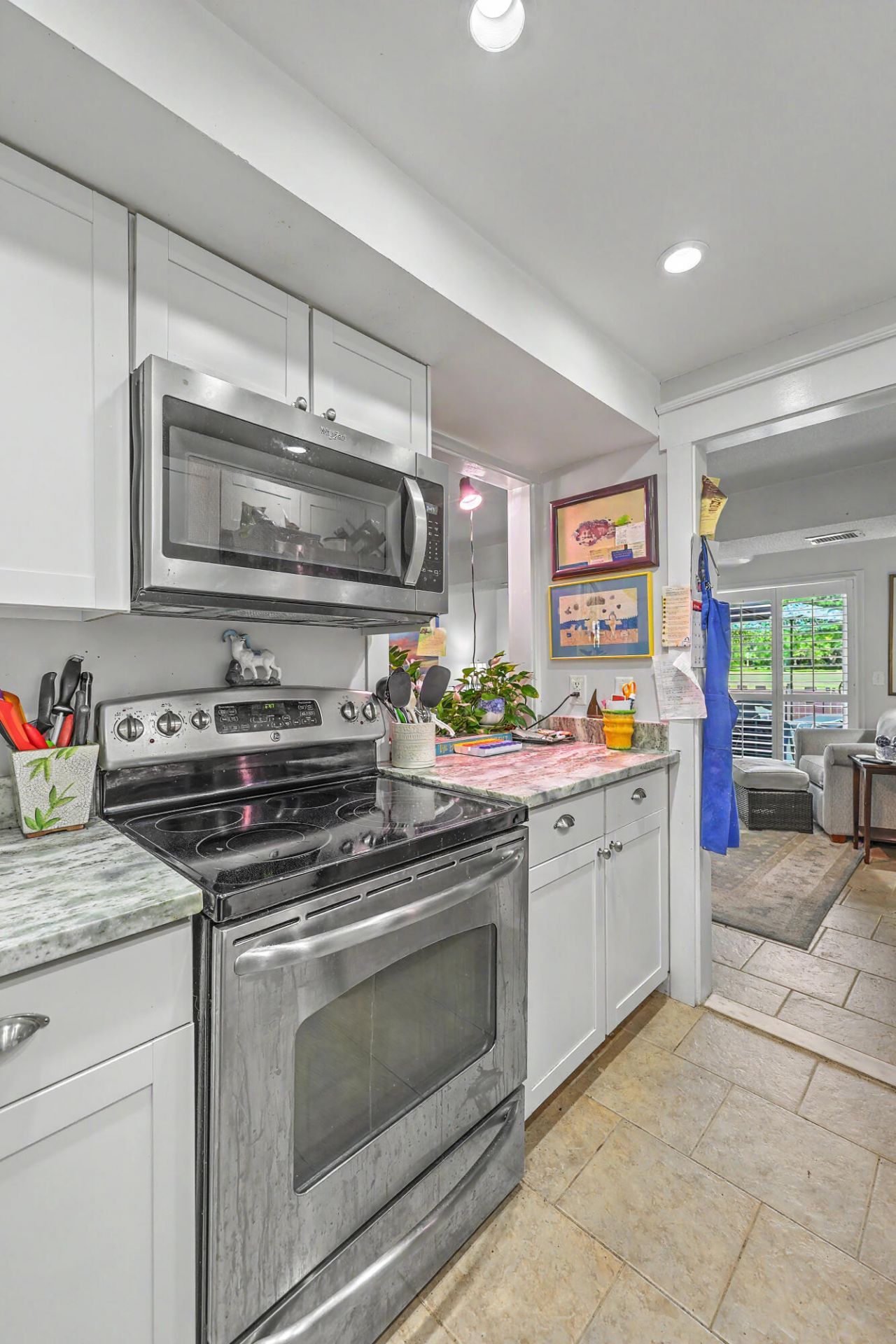 106 Ventura Place Photo 16
