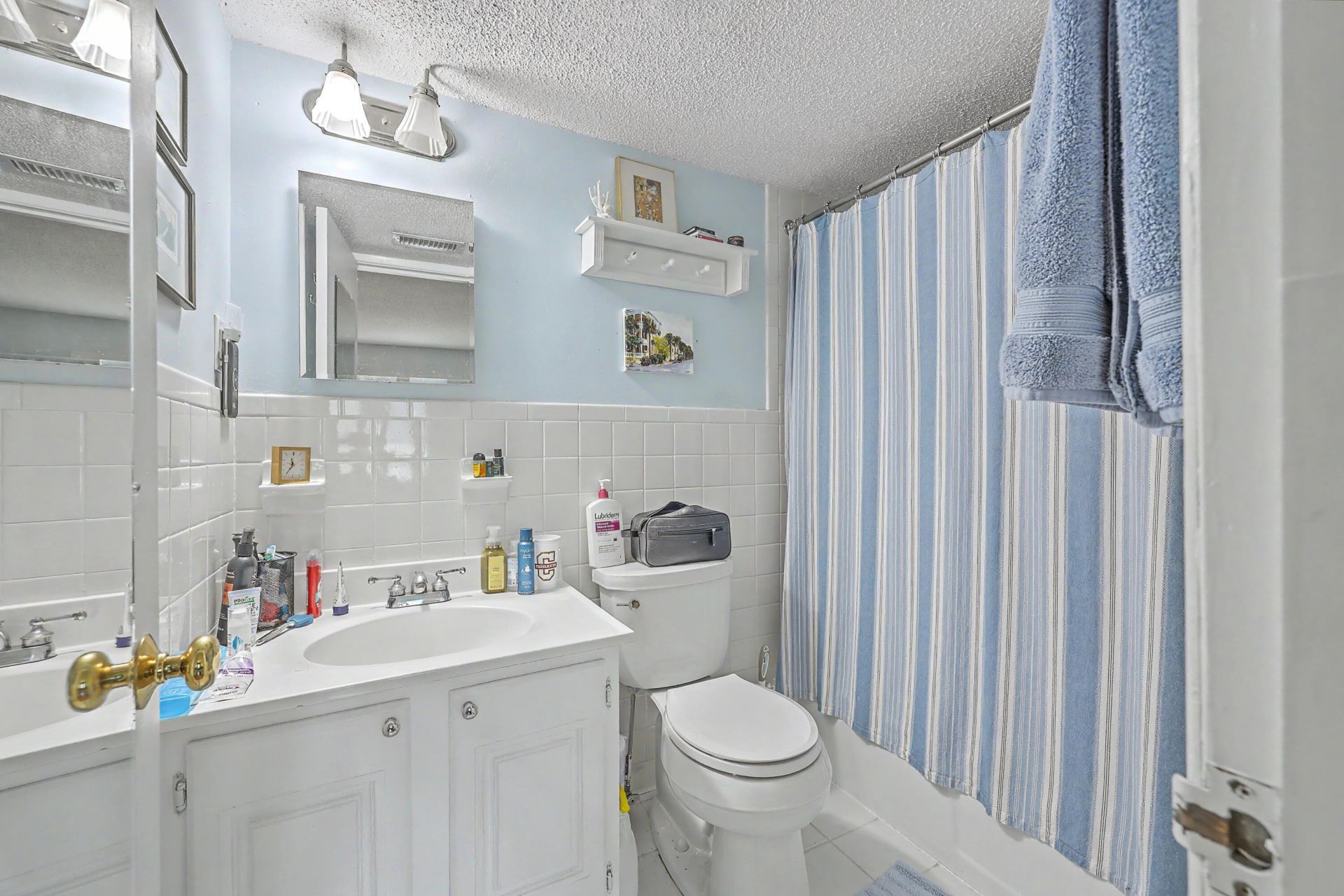 106 Ventura Place Photo 19