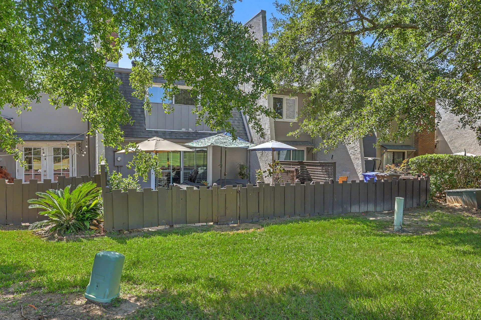 106 Ventura Place Photo 32