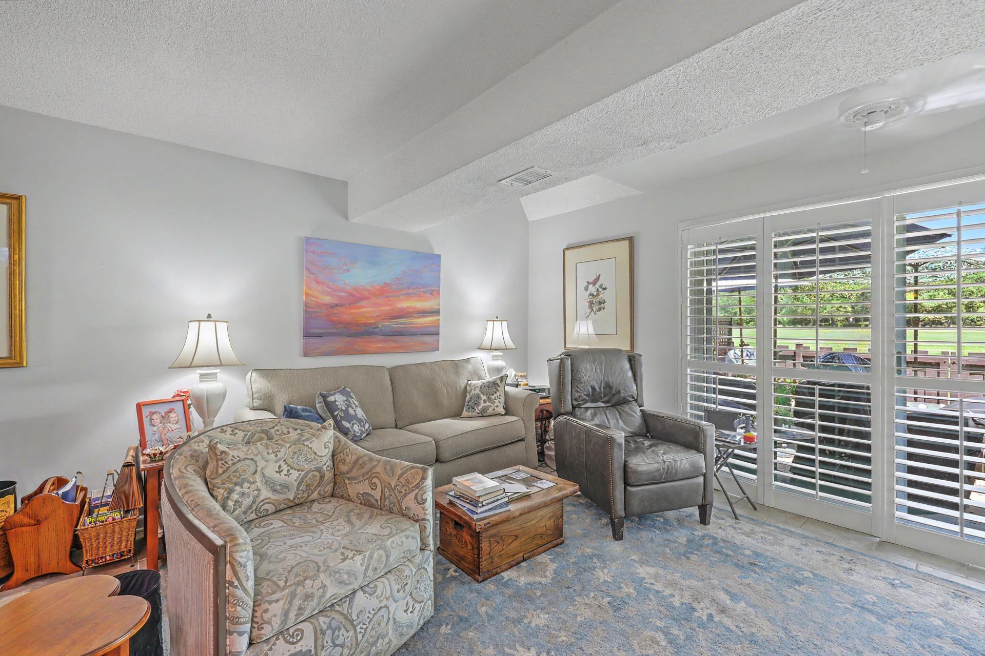 106 Ventura Place Photo 8