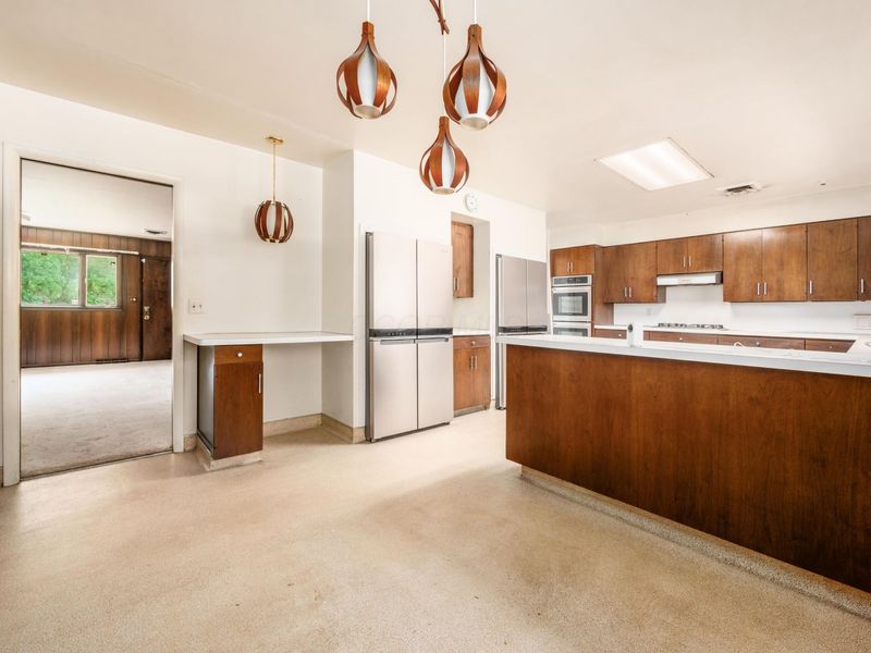 1633 S Roosevelt Avenue, Columbus, OH 43209 Photo 10