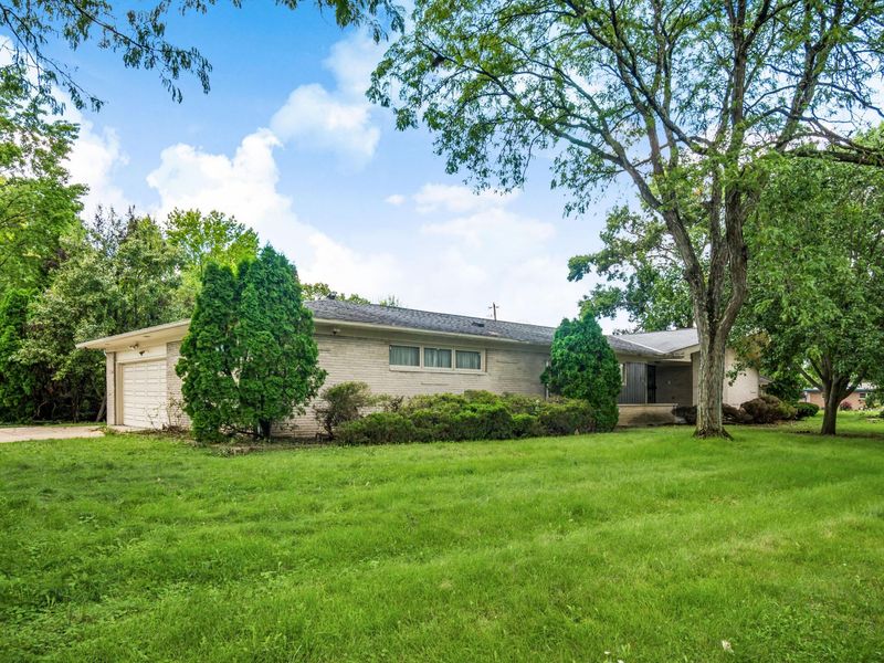 1633 S Roosevelt Avenue, Columbus, OH 43209 Photo 2