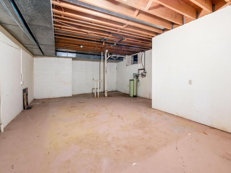 1633 S Roosevelt Avenue, Columbus, OH 43209 Photo 31