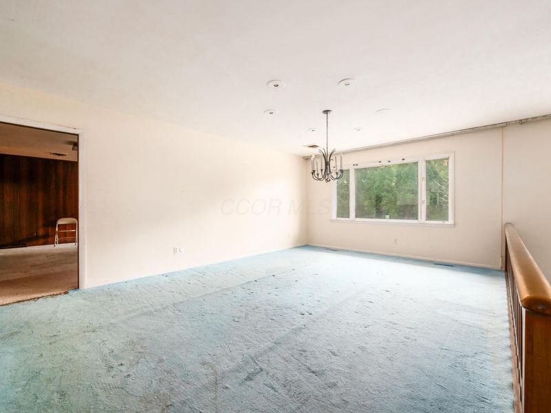 1633 S Roosevelt Avenue, Columbus, OH 43209 Photo 4
