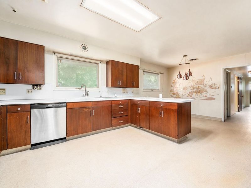 1633 S Roosevelt Avenue, Columbus, OH 43209 Photo 7