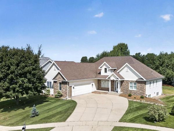 949 Halcyon Days Court, Oregon, WI 53575