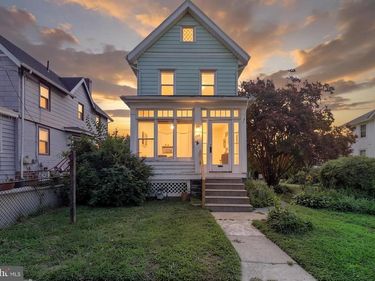 EAST LANSDOWNE, PA 19050