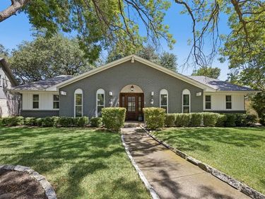 9435 Hunters Creek Drive, Dallas, TX 75243