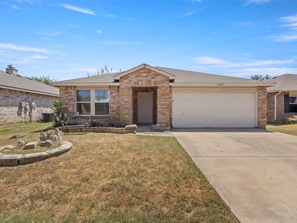 5540 Camarillo Drive, Fort Worth, TX 76244