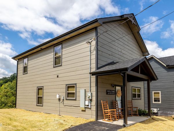 2107 Eagle Feather Drive, Sevierville, TN 37862