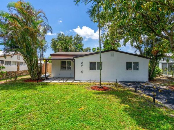 1514 NE 176th St, North Miami Beach, FL 33162