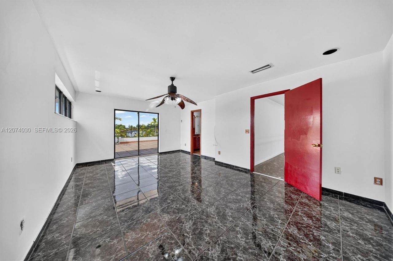 5840 W 3rd Ln, Hialeah, FL 33012 Photo