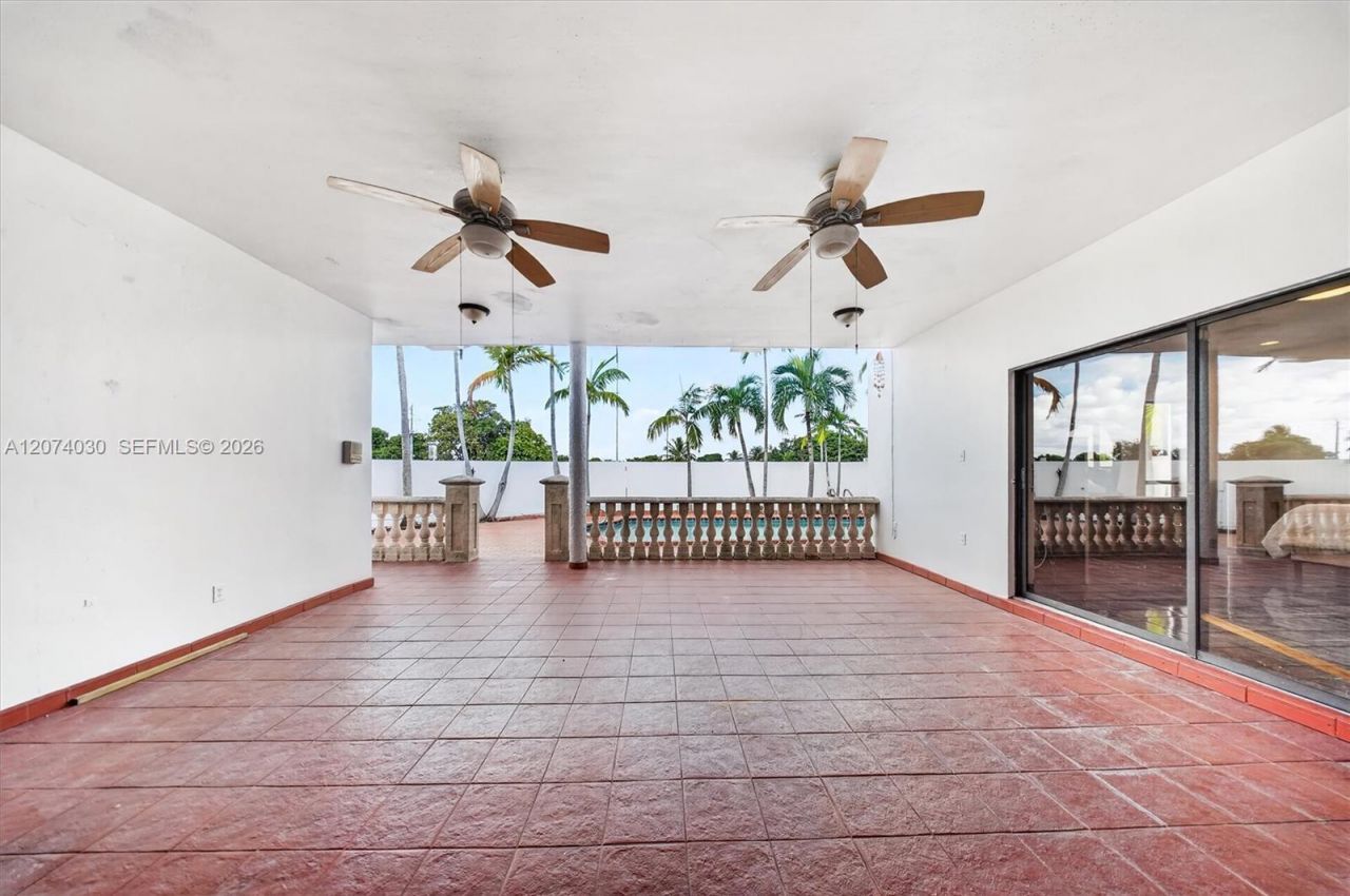 5840 W 3rd Ln, Hialeah, FL 33012 Photo