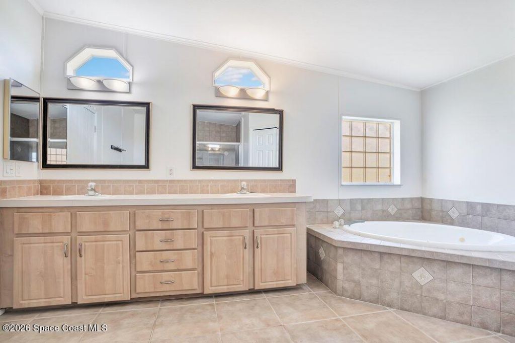 585 Outer Drive, Cocoa, FL 32926 Photo
