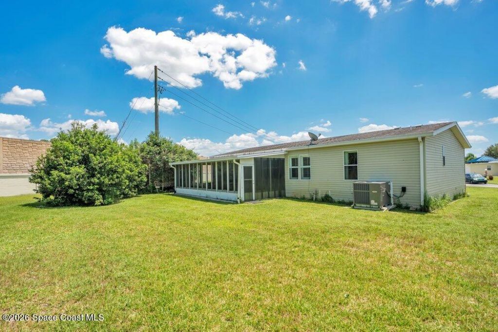 585 Outer Drive, Cocoa, FL 32926 Photo