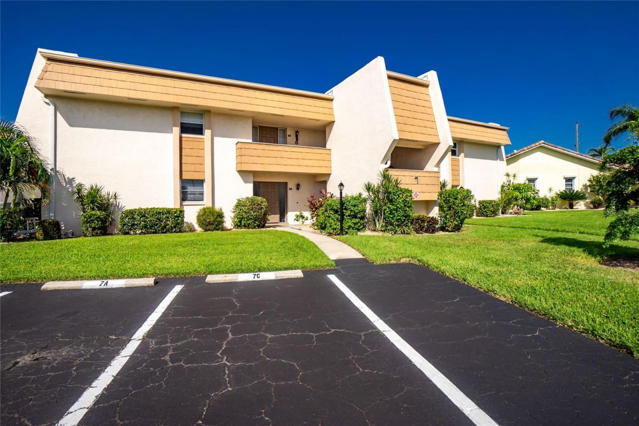 1080 Bal Harbor Boulevard, Unit 7C, Punta Gorda, FL 33950 Photo
