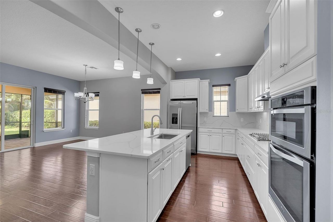 10310 Eastwood Drive , Bradenton, FL 34211 Photo