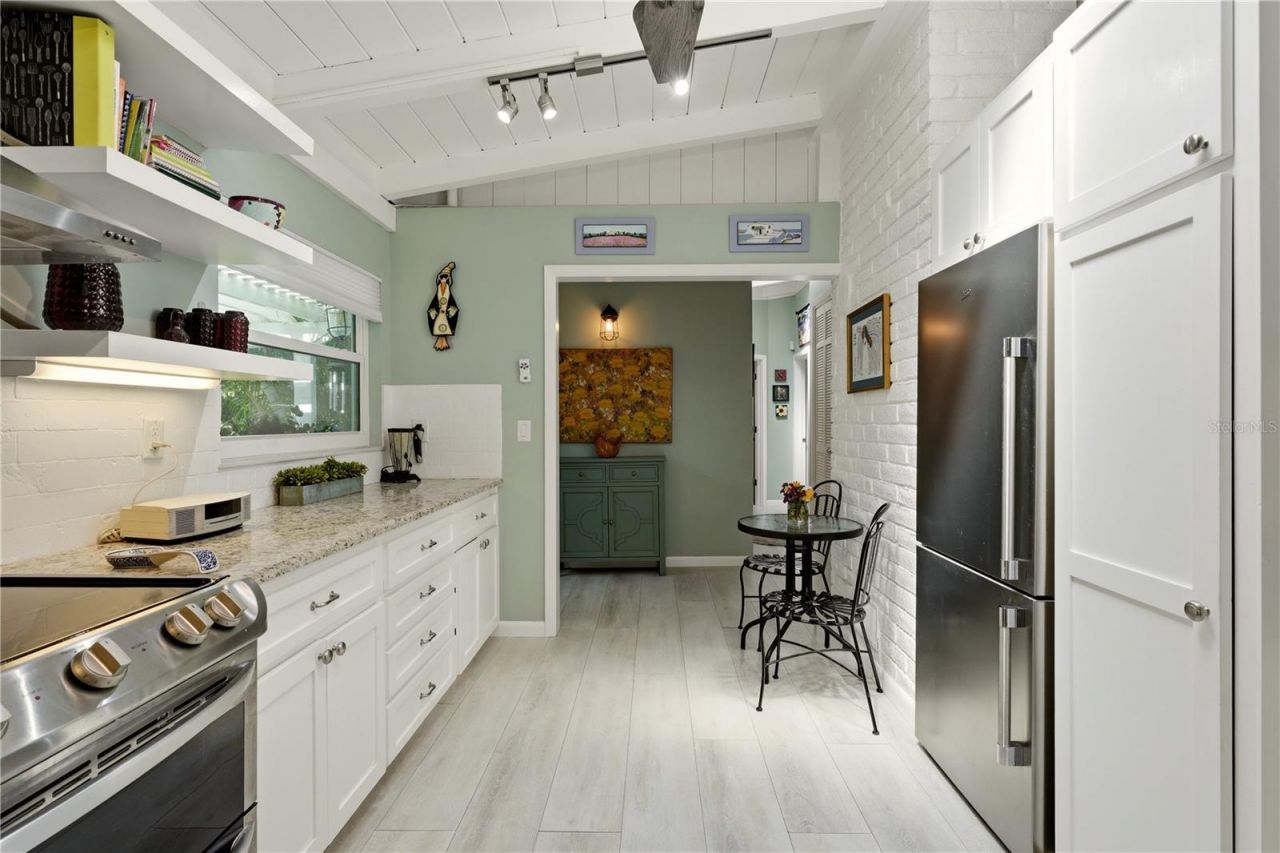 3424 Old Oak Drive, Sarasota, FL 34239 Photo