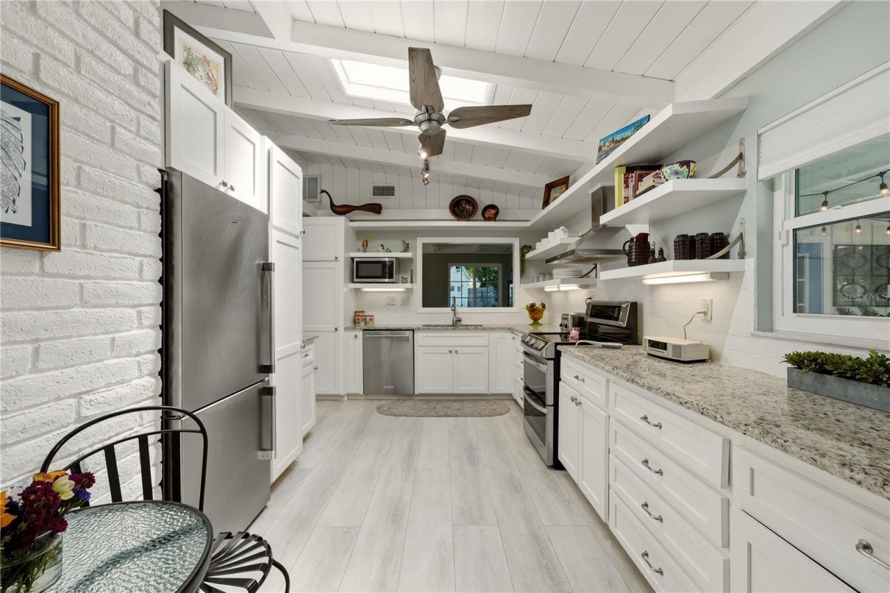 3424 Old Oak Drive, Sarasota, FL 34239 Photo