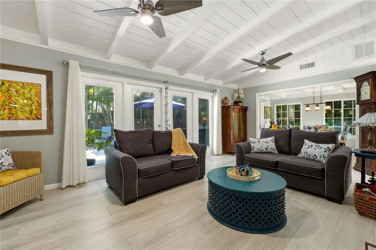 3424 Old Oak Drive, Sarasota, FL 34239 Photo