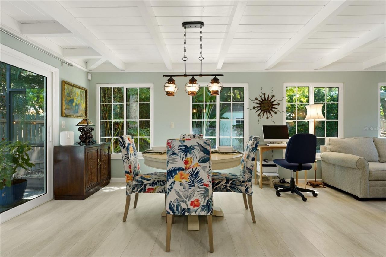 3424 Old Oak Drive, Sarasota, FL 34239 Photo